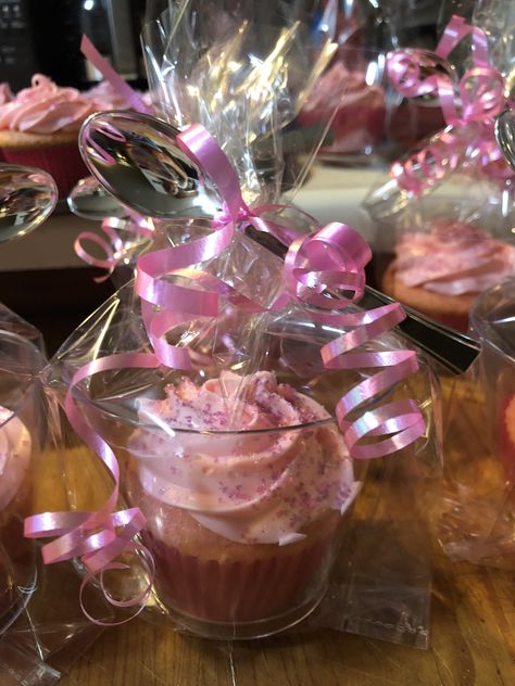 Individually wrapped cupcakes with a small spoon Individual Wrapped Cupcakes, Drive By Party Food Ideas, Cupcake Goodie Bag Ideas, Individually Wrapped Cupcakes, Package Cupcakes Individually, Individually Wrapped Bake Sale Ideas, Cupcake Package Ideas, Individually Wrapped Party Food, Individually Wrapped Desserts