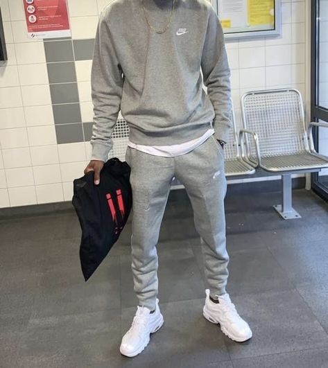 Nike Club Fleece Outfit, Nike Club Fleece, Fleece Outfit, Types Of Fashion Styles, Fashion Inspo Outfits, High Fashion, Fashion Inspo, Cute Outfits, Mens Outfits