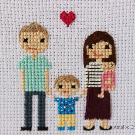 Cross Stitch Family Portrait, Stitch People Pattern, Cross Stitch People Family Portraits, Cross Stitch People, Family Cross Stitch Pattern, Embroidery Family, Cross Stitch Gifts Ideas, Family Cross Stitch, Portrait Cross Stitch