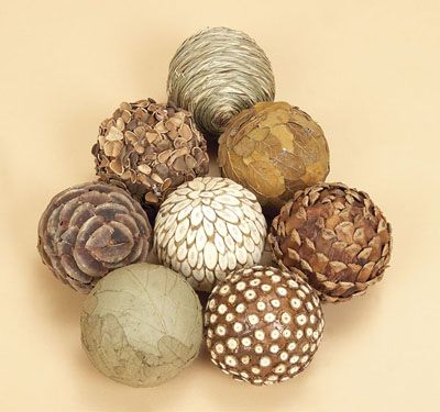 Dollar Store Crafts » Blog Archive » Make Decorative Balls on the Cheap Decorative Balls, Vase Fillers, Dollar Store Crafts, Diy Projects To Try, Home Interior, Dollar Stores, Decorative Objects, Diy And Crafts, 3 D