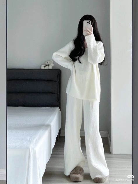 Comfy Korean Outfits, Chinese Douyin, Korean Casual Outfits, Casual Day Outfits, Tomboy Style Outfits, Korean Girl Fashion, Easy Trendy Outfits, Modest Fashion Outfits, Kpop Fashion Outfits