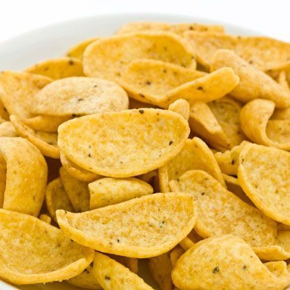 Recipe for homemade corn chips! Homemade Corn Chips, Frito Recipe, Corn Chip, Cornmeal Recipes, Homemade Chips, Corn Chips, Homemade Snacks, Tex Mex, Copycat Recipes