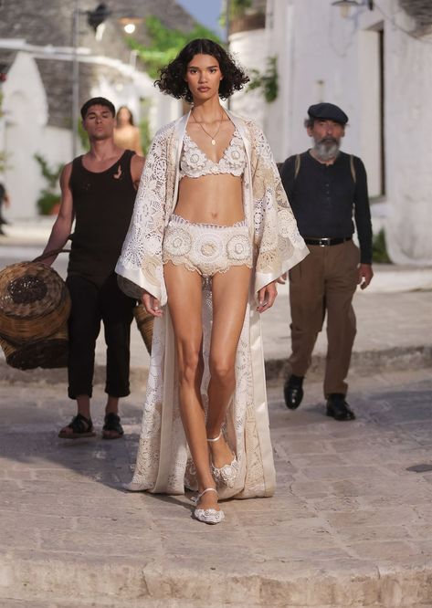 Alta Moda Fashion Show: 9th July 2023, Puglia | Dolce&Gabbana | Dolce&Gabbana Alta Moda Dolce Gabbana Alta Moda, Dolce E Gabbana, Puglia, Moda Fashion, Resort Wear, Color Combinations, Unique Pieces, What To Wear, Fashion Show