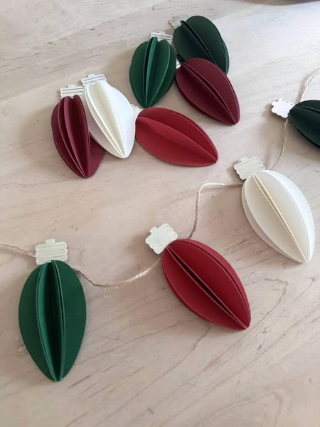 3D Paper Christmas Lights Garland – Cardstock Warehouse Hanging Paper Christmas Decorations, Diy Christmas Paper Garland, Christmas Decor With Paper, Cricut Garland, Paper Christmas Lights Garland, Christmas Garland Paper, Paper Christmas Lights, Diy Paper Christmas Decorations, Paper Christmas Garland