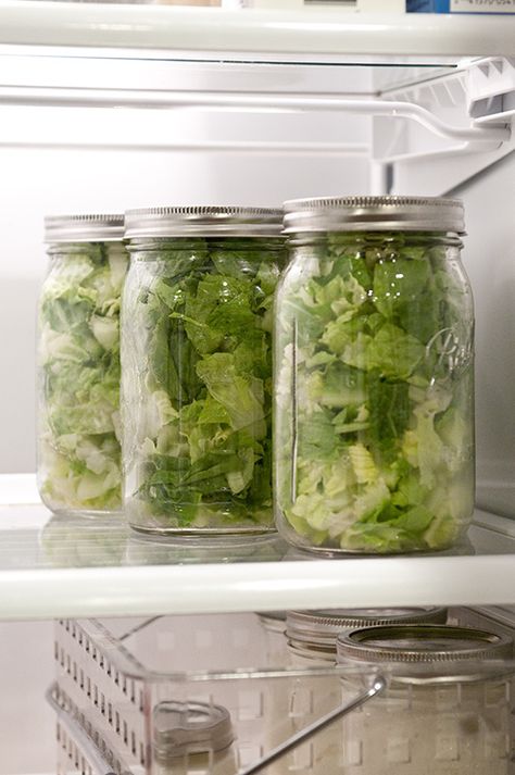 I'm repinning this because....IT WORKS! My lettuce stays fresh for ever...and when I see it in my fridge... it makes me want to eat it! Fridge Food, Cole Slaw, Salad In A Jar, How To Make Salad, Okra, In A Jar, Soup And Salad, Food For Thought, Food Styling