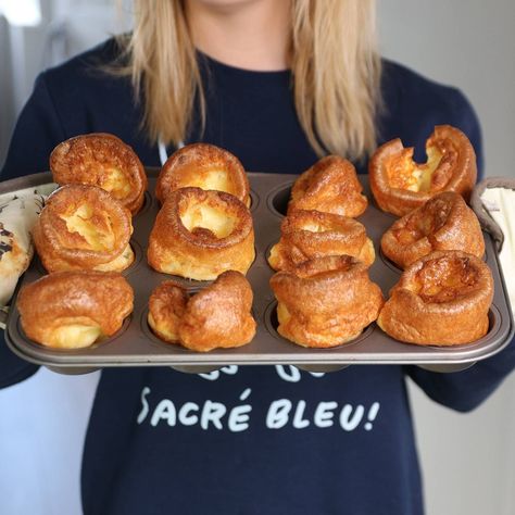 My gluten free Yorkshire pudding recipe is the only recipe you'll ever need. They rise beautifully and are dairy free and low FODMAP too. Gluten Free Yorkshire Pudding Recipe, Gluten Free Yorkshire Pudding, Yorkshire Pudding Batter, Yorkshire Pudding Recipe, Glutenfri Baking, Yorkshire Pudding Recipes, Yorkshire Puddings, Yorkshire Pudding, Low Fodmap Recipes