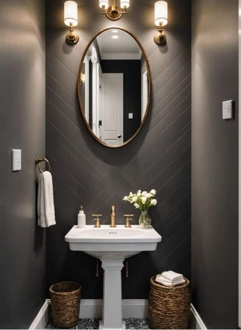 Dark Half Bathroom Ideas, Guest Toilet Ideas Small Luxury, Tiny Powder Room Ideas, Black Half Bathroom, Small Powder Bathroom, Small Dark Bathroom, Small Powder Bathroom Ideas, Half Bathroom Decor Ideas, Powder Bathroom Ideas