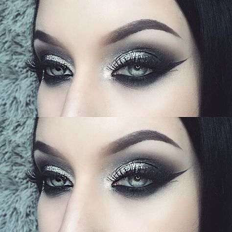 #AnastasiaBrows @tyttiev  BROWS: #Dipbrow in Ebony  EYES: "Jet" Gel Liner with Noir and Stone  #Abhshadows Carnaval Make-up, Maquillage Goth, Witchy Makeup, Silver Smokey Eye, Make Up Diy, Glam Halloween, Halloween Make-up Looks, Halloween Eye Makeup, Witch Makeup