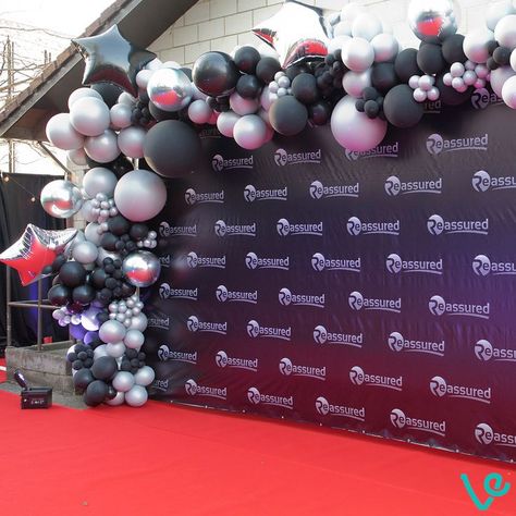 Red Carpet Event Decorations, Corporate Party Decorations, Red Carpet Decorations, Red Carpet Backdrop, Red Carpet Entrance, Outdoor Tent Wedding, Christmas Party Backdrop, Event Entrance, Corporate Events Decoration