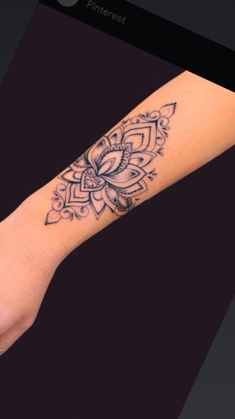 Tattoo Ideas Female Wrist Unique, Lotus Forearm Tattoo, Wrist Tattoo Cover Up, Cute Tattoos For Women, Tattoo Cover, Tattoo Feminina, Tattoo Cover-up, Wrist Tattoo, Forearm Tattoo