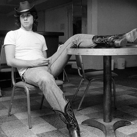 𝐁𝐎𝐎𝐓 𝐒𝐓𝐀𝐑 on Instagram: “80’s John in his Tony Lama’s.” Johnny Depp And Winona, Boots Art, Sunday Mood, Urban Cowboy, Star Boots, Tony Lama, New York Photos, Lucky Ladies, Nyc Photography