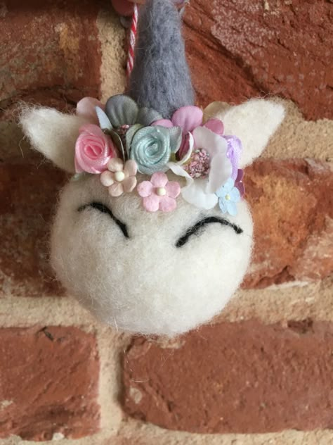 Needle Felt Unicorn, Needle Felting Unicorn, Needle Felted Baubles, Spring Needle Felting Ideas, Christmas Craft Sale Ideas, Felted Unicorn, Bunting Ideas, Craft Sale Ideas, Needle Felting Ideas