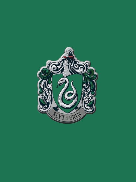 Slytherin House Crest, Hogwarts Uniform, Hogwarts Christmas, Slytherin House, Melody Hello Kitty, Real Friends, Hogwarts, Banners, Harry Potter