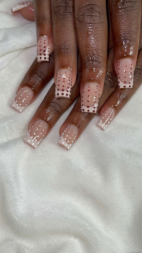 French Tip With Polka Dots, French Tip With Dots, Dot Design Nails, Polka Dot French Tip Nails, Dot Nail Designs, Short Gel Nails, White French Tip, Short Square Nails, French Nail Designs