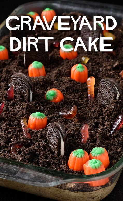 Halloween Spooky Desserts, Dirt Cake Brownies, Spooky Easy Desserts, Spooky Halloween Desserts Easy, Easy Halloween Cakes For Kids, Halloween Potluck Snacks, Halloween Pot Luck Food, Spooky Halloween Desserts For Parties, Halloween Dessert Easy