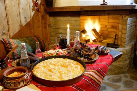 Bulgarian cuisine Bulgarian Yogurt, Culture Pictures, Bulgaria Food, Australia Culture, Bulgarian Food, Cooking Bacon, Bulgarian Recipes, European Cuisine, Food Pin