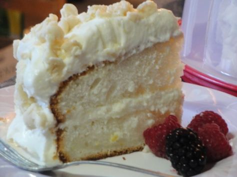 Olive Garden Lemon Cream Cake, Lemon Cream Cake, Olive Garden Recipes, Garden Recipes, Lemon Cream, Olive Gardens, Olive Garden, Cake Frosting, White Cake