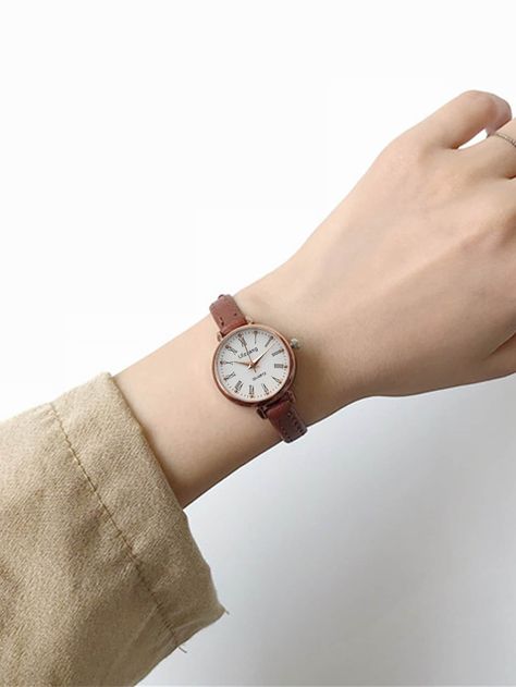 Simple Round Pointer Quartz Watch Small Watches Women, Trendy Watches Women, Dark Academia Jewelry, Casual Watches Women, Classic Watch Women, Watches Women Simple, Glasses Frames Trendy, Classy Watch, Trendy Watches