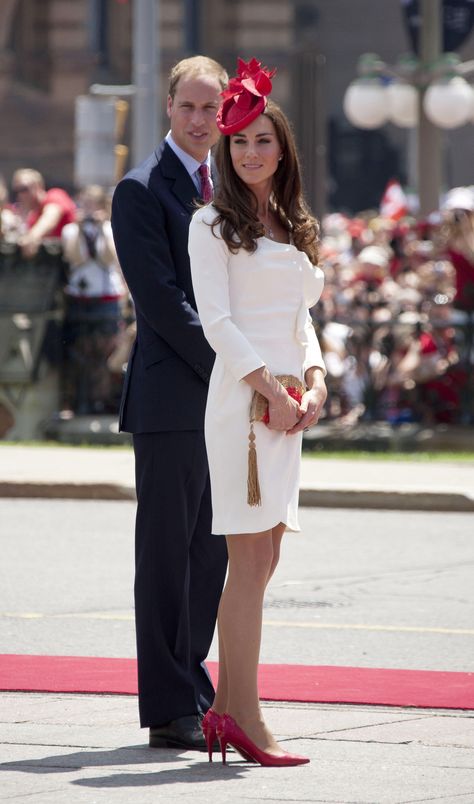 Dress Like A Princess, Kate Middleton Legs, Kate Fashion, Kate Middleton Pictures, Kate And Pippa, Kate Middleton Photos, Prince William And Catherine, Handsome Prince, Catherine Middleton