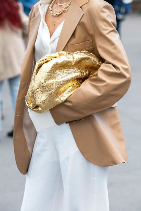 Snapshot Bag Outfit, Marc Jacobs Snapshot Bag Outfit, Gold Bag Outfit, Astrid Leong, Metallic Bags, Bag Outfit Ideas, Printed Leather Bag, Nail Shades, Gold Nail