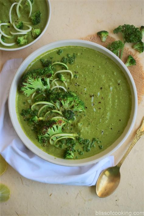 Zucchini Brocolli Recipes, Broccoli Zucchini Soup, Zucchini Soup Vegan, Marrow Soup, Lauki Kofta, Zucchini Broccoli, Broccoli Lemon, Zucchini Soup Recipes, Veggie Dinners