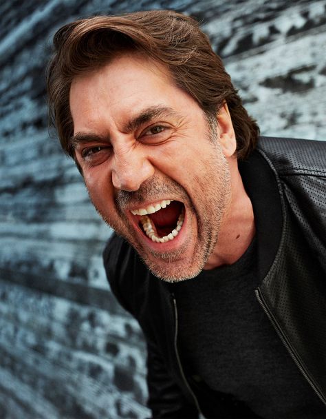 Javier Bardem Actor Pfp, Xavier Bardem, Man Yelling, Esquire Cover, Man Pose, Clown Horror, Javier Bardem, Esquire Magazine, Nicolas Cage