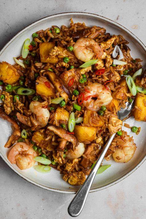 Thai-style Prawn & Pineapple Fried Rice | Rachel Phipps Prawn Fried Rice, Pineapple Fried Rice Recipe, Prawn Stir Fry, Pineapple Fried Rice, Sweet Sour Chicken, Slow Cooked Lamb, Shiitake Mushrooms, Weekly Meal Plan, Fried Cauliflower