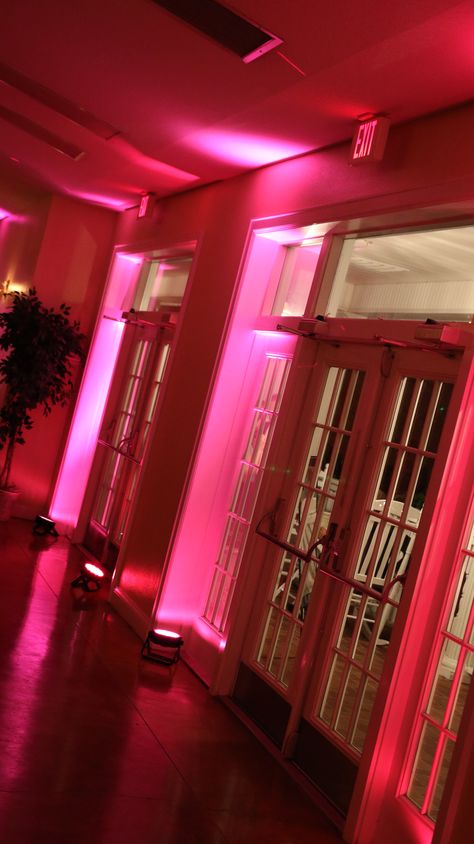 Combo of Soft Pink & Coral Uplighting at Lange Farm in Dade City, Fl http://celebrationsoftampabay.com/uplighting-in-tampa/ Modest Wedding Dresses Lds, Wedding Venues Florida, Quince Decor, Uplighting Wedding, Country Invitations, Lighting Wedding, Photo Booth Hire, Club Lighting, Wedding Lighting