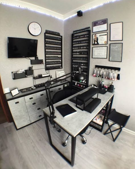 Black Nail Studio, Goth Nail Salon, Black Nail Room Ideas Home, In Home Nail Salon Ideas, Nails Salon Ideas, Salon Nails Ideas, Nail Shed Ideas, Nail Business Ideas, Small Nail Room Ideas