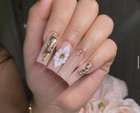 Cute Nail Designs Short Nails, Short Nails Holiday, Long Nails Bling, Cute Nail Designs Short, Nail Inspo Elegant, Nail Designs Short Nails, Nails For Black Women, Nails Photoshoot, Photoshoot Nails