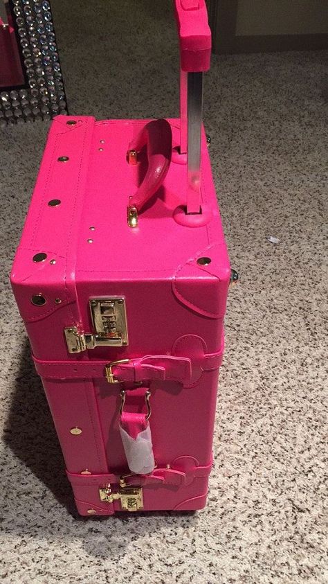 luggage Luxury Luggage Sets, Retro Luggage, Sharpay Evans, Travel Attire, Pink Luggage, Cute Luggage, Stylish Luggage, Luggage Bags Travel, Pink Life