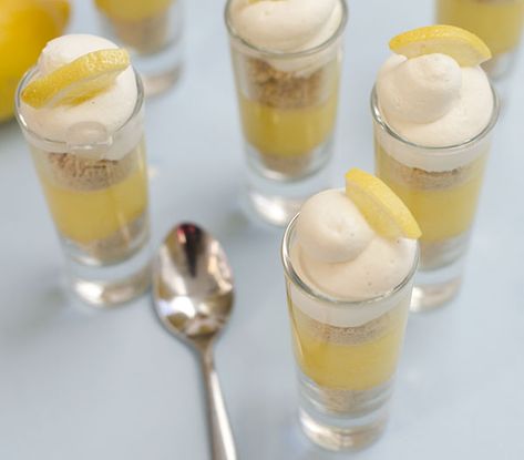 Lemon Pie Dessert Shooters - The Cake Merchant Limoncello Tiramisu, Peppermint Bark Cheesecake, Cheesecake Shooters, Profiterole, Low Fat Desserts, Dessert Shooters, Lemon Curd Recipe, Curd Recipe, Layered Desserts