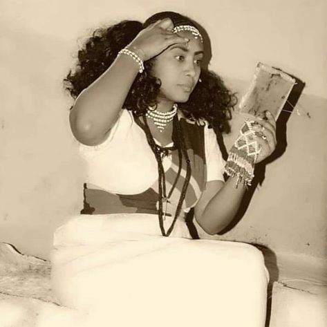 Eritrean Women, Eritrean Culture, Oromo People, Habesha Kemis, African Spirituality, Summer Girl, Princess Grace, African Culture, African Beauty