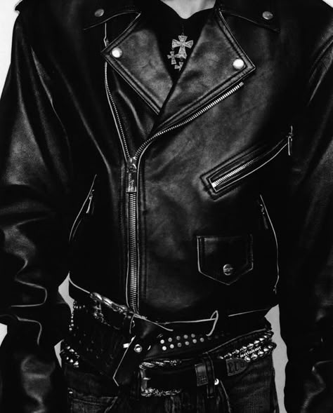 Punk Biker Aesthetic, Punk Guy Aesthetic, 80s Punk Aesthetic, Vampire Aesthetic Male, Gothic High Fashion, Metalhead Style, Raven Core, Male Goth, Emo Goth Aesthetic