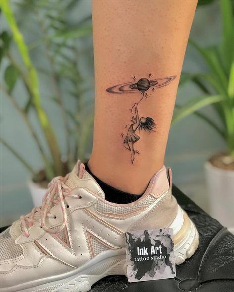 30 Ankle Tattoos for Women that Won’t Go Out of Style Fairy Tattoo Ankle, Good First Tattoos, Classy Tattoos For Women, Tattoo Ankle, Tato Minimal, Ankle Tattoos For Women, Ankle Tattoos, Beautiful Tattoos For Women, Tattoos For Women Flowers