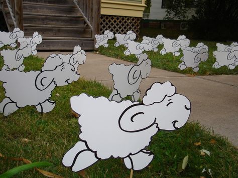 Pastor Appreciation - a yard overrun by sheep! So cute!! Pastors Wife Appreciation, Pastor Appreciation Month, Pastor Appreciation Day, Pastor Anniversary, Pastor Appreciation Gifts, Happy Home Fairy, Pastor Appreciation, Church Gifts, Youth Pastor