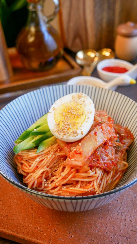 Korean Spicy Cold Noodles - 비빔면 [Bibim Myeon] - Jecca Chantilly Spicy Cold Noodles, Bibim Guksu, Cold Noodles Recipes, Cold Noodles, Noodle Dish, Korean Restaurant, Summer Favorites, Noodle Recipes, Hard Boiled Eggs