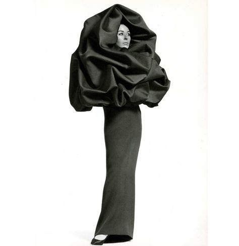 Balenciaga - 1967 Vintage Balenciaga, Vintage Haute Couture, Outrageous Fashion, Cristobal Balenciaga, Black Frock, Cristóbal Balenciaga, Fashion 1960s, Diana Vreeland, Spanish Fashion