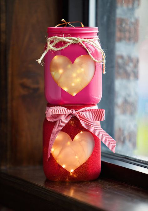 ขวดโหล Mason Jar, Valentine Mason Jar, Diy Valentine, Mason Jar Lighting, Mason Jar Diy, Mason Jar Crafts, Valentine's Day Diy, Valentine Day Crafts, Jar Crafts