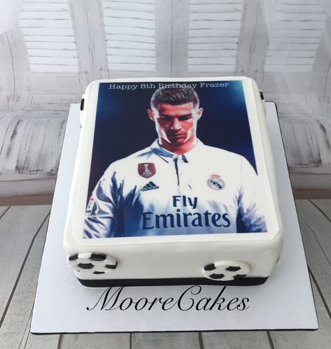 Football Cake Ronaldo, Christiano Ronaldo Cake, Cr7 Cake Birthday, Ronaldo Cake Ideas, Pastel Cr7, Ronaldo Cake Birthdays, Cristiano Ronaldo Cake Ideas, Ronaldo Theme Cake, Cristiano Ronaldo Birthday Cake