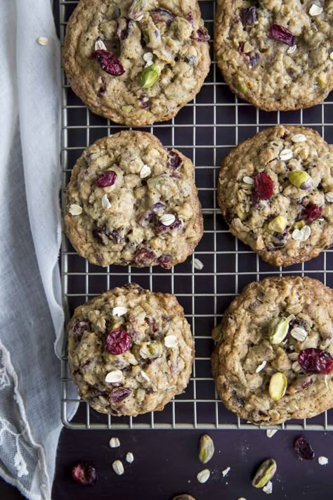 Orange Oatmeal Cookies, Pistachio Oatmeal, Oatmeal Cranberry Cookies Recipe, Rollout Cookies, Chewy Oatmeal Cookies Recipe, Cranberry Pistachio Cookies, Cookie Baking Tips, Cherry Oatmeal Cookies, Orange Oatmeal