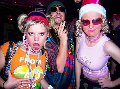 Bad Taste Themed Party Bad Taste Outfit Party, Worst Outfits Ever, Bad Taste Outfit, Bad Taste Party, Scene Rave, Worst Outfits, Early 2000s Party, Thema Party, Flash Costume