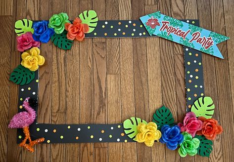 Fiesta Tropical, Pool Birthday, Photo Booth Frame, Pool Birthday Party, End Of School Year, Hawaiian Party, Tropical Party, End Of School, School Year