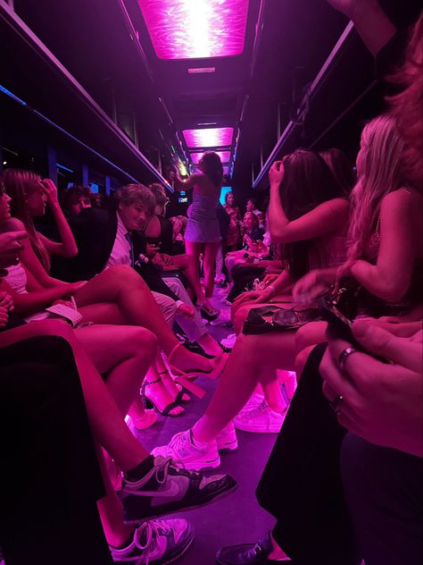 Party Bus For Quinceanera, Prom Party Bus Aesthetic, Party Bus Sweet 16, Limo Pics With Friends, Party Bus Ideas Decoration, Party Bus Ideas Birthday, Party Bus Birthday Ideas, Party Bus Decorations Birthday, Party Bus Pictures