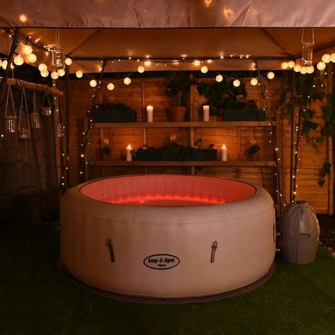 Coin Spa, Tub Surround Ideas, Deco Spa, Hot Tub Landscaping, Hot Tub Surround, Indoor Hot Tub, Hot Tub Room, Hot Tub Patio, Inflatable Hot Tub