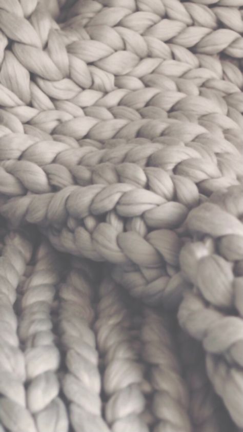 Paris Crafts, Aesthetic Grey, Knitting Aesthetic, Knitting Blogs, Iphone Pictures, Wallpaper Pastel, Apple Wallpaper Iphone, Gray Aesthetic, Screen Saver