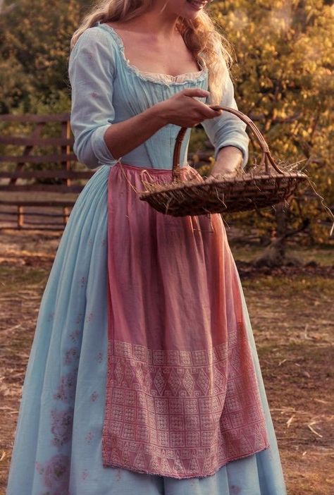 Anne With An E Dress Aesthetic, 1800s Casual Dress, 1800 Dresses Simple, Anne With An E Dress Style, Old Outfits 1800, Anne With An E Style, 1800s Dresses Princesses, Medieval Fairy Costume, Anne With An E Aesthetic Outfits