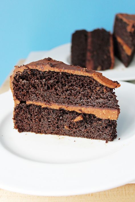 Ultimate Paleo Carob (or Chocolate) Cake Carob Cake, Penuche Fudge, Carob Chocolate, Pops Recipes, Easy Cakes, Chicory Recipe, Lemon Brownies, Carob Chips, Banana Cream Pie