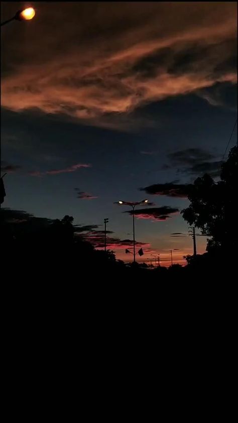 Bedroom Vibes HipHop Chill RnB Mix | Trapsoul 2021 [Video] | Fotografi alam, Pemandangan, Fotografi pantai Malam Aesthetic Video, Eyes Video Aesthetic, Video Aesthetic Music Songs, Your Eyes Song, Sky Videos Aesthetic, Jalanan Aesthetic, Musik Aesthetic, Music Videos Aesthetic, Filmy Vintage