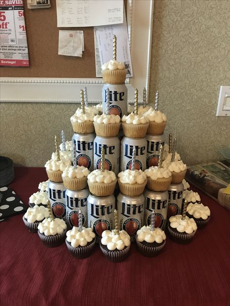 Beer Cupcake, Beer Cupcakes Decoration, Beer Cupcakes For Men, 60th Birthday Cupcakes For Men, Beer Pull Apart Cupcakes, Beer Cakes, Beer Themed Cupcakes For Men, 21st Birthday Cupcakes For Guys, Beer Cupcake Cake